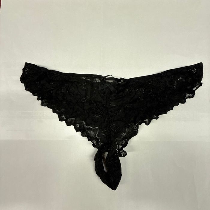 String dentelle usé, porté