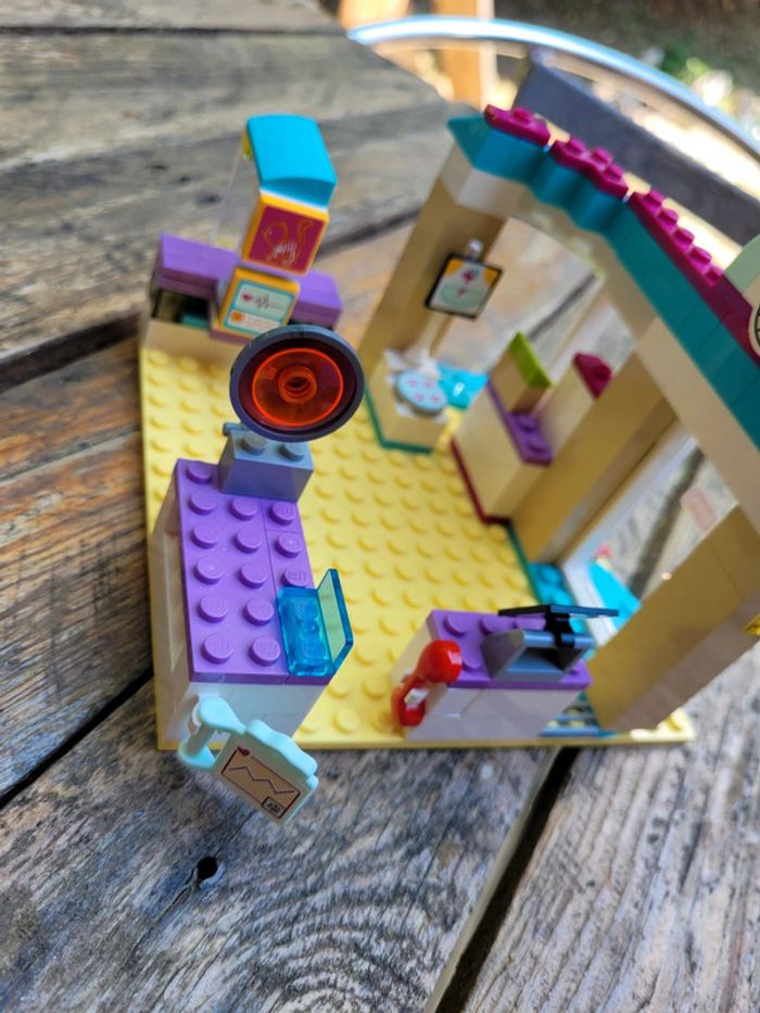 Lego friends 41085 et 41089, La clinique vétérinaire et le petit poulain, complet avec notice - photo numéro 15