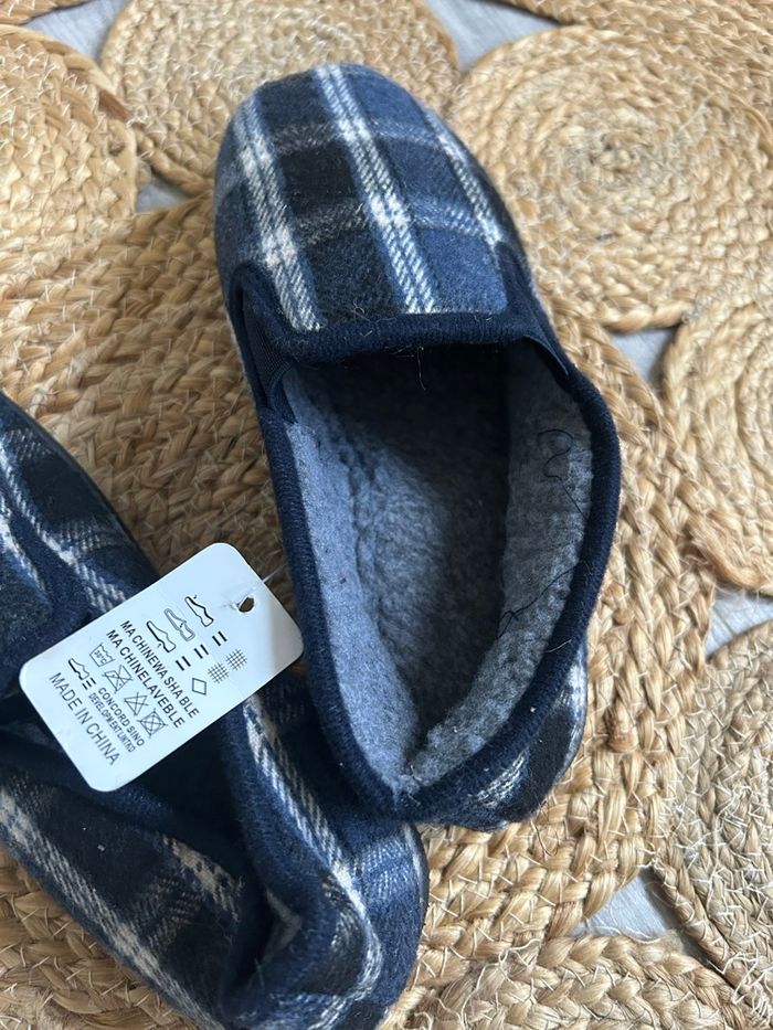Pantoufles à carreaux moumoutées pointure 38 - photo numéro 3