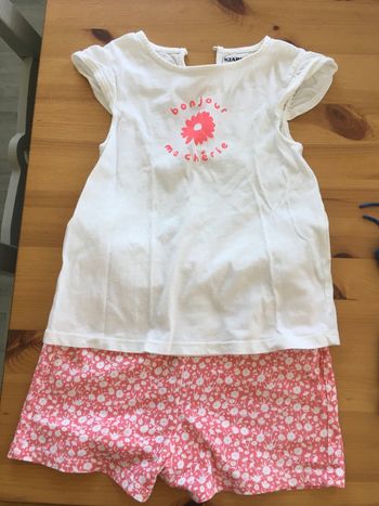 Ensemble short et tee shirt 3 ans
