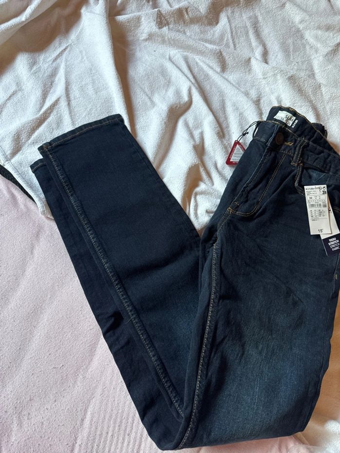 Joli jean homme neuf avec étiquette taille 36 - photo numéro 3