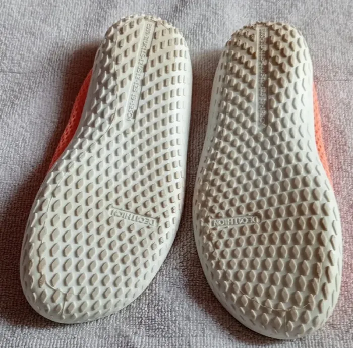 Chaussure nautique orange Décathlon Pointure 30 - photo numéro 3