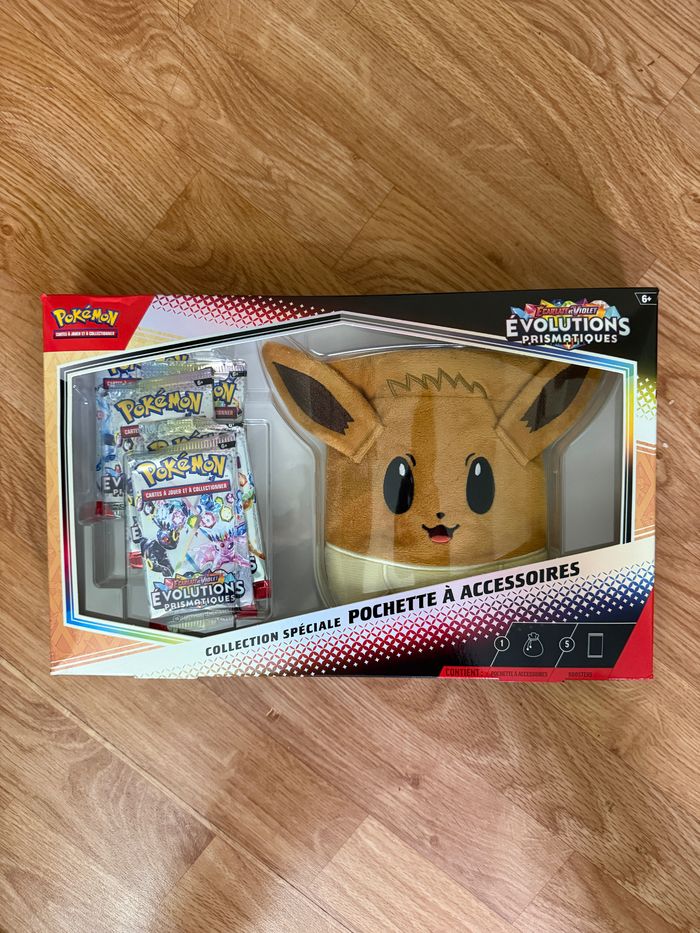 Pokémon évolutions prismatique pochette à accessoires