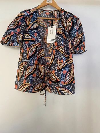 Top tunique chemise porte feuille motifs ethniques Naf Naf taille XS Neuf val 47e