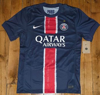 Maillot PSG domicile collector avec étoile dorée Tour Eiffel ⭐ + flocage "Champions of Europe 25"