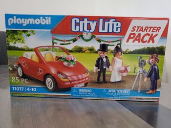 Playmobil 71077 - Couple de Mariés avec photographe et voiture.