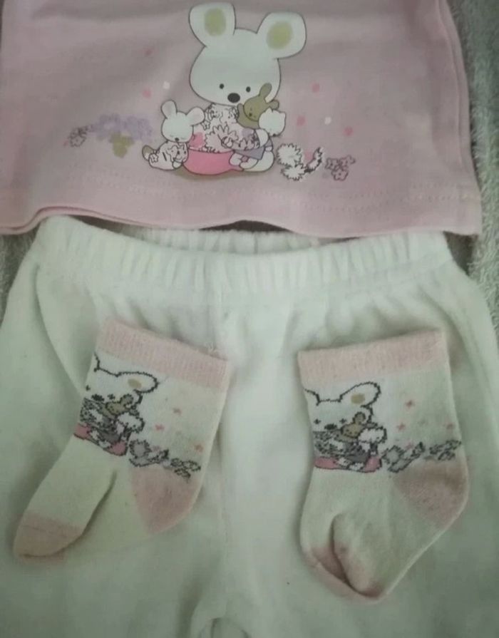 Ensemble 1 mois fille - photo numéro 2