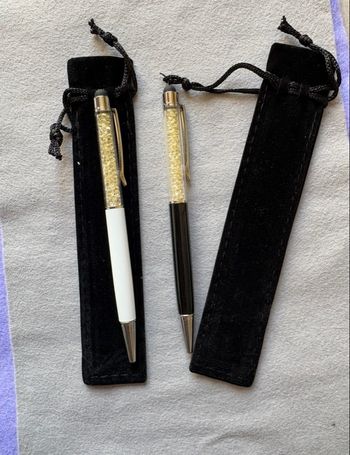 2 stylos strass et étui noir 