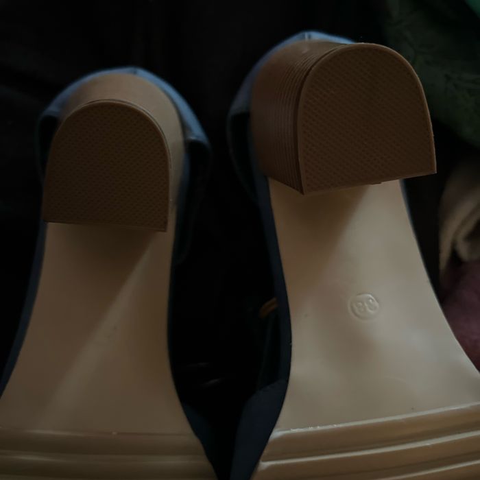 Sandales à talon bleu - photo numéro 3