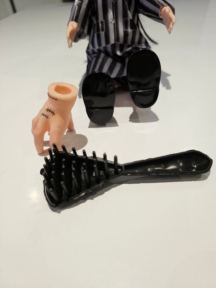 Poupée mercredi - photo numéro 3