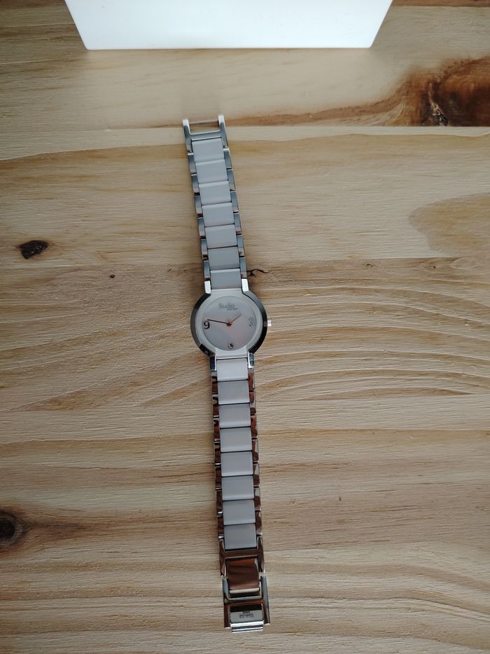 Montre femme - photo numéro 2