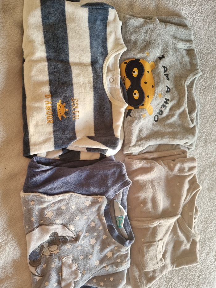 Lot pyjamas 6 mois - photo numéro 3