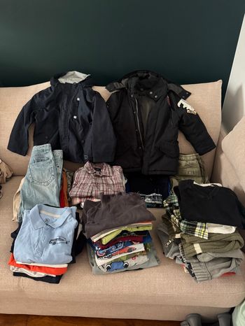 Gros lot 55 pièces 4 ans