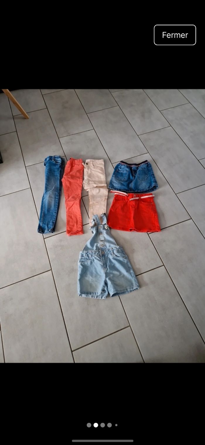 Gros lot de vêtements fille 5 ans - photo numéro 2