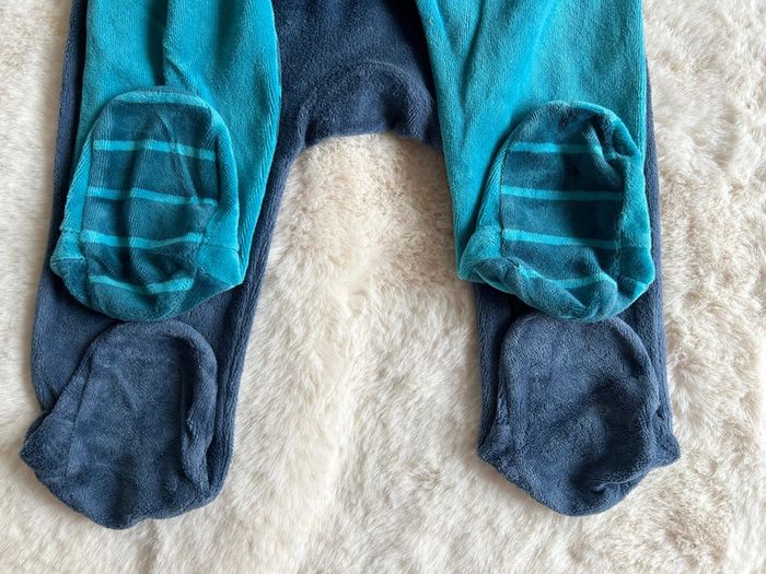 2 pyjamas 12 mois en velour - photo numéro 7