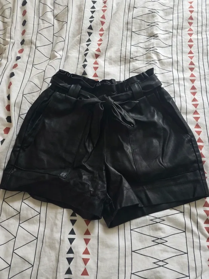 Short simili cuir - photo numéro 2