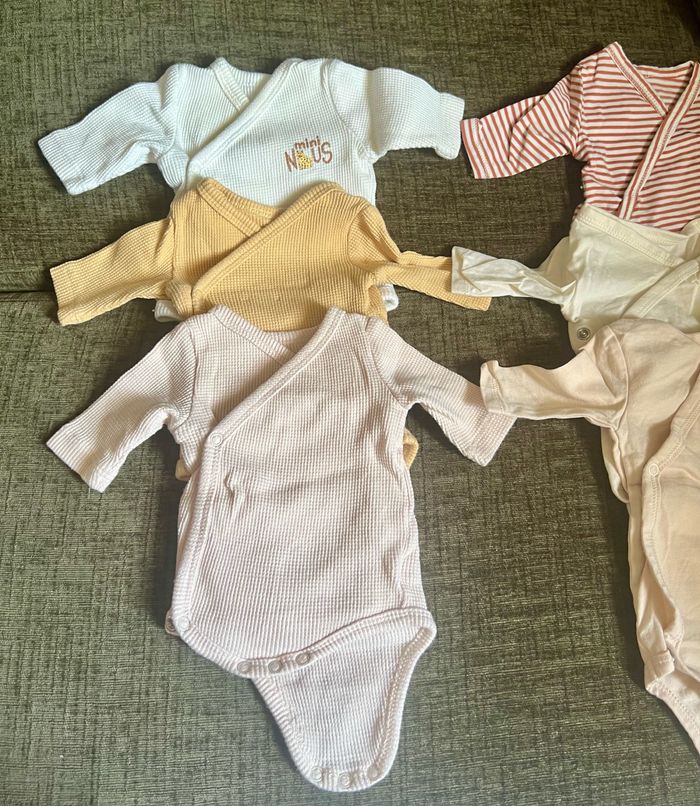 Lot bodies + dors bien - photo numéro 5