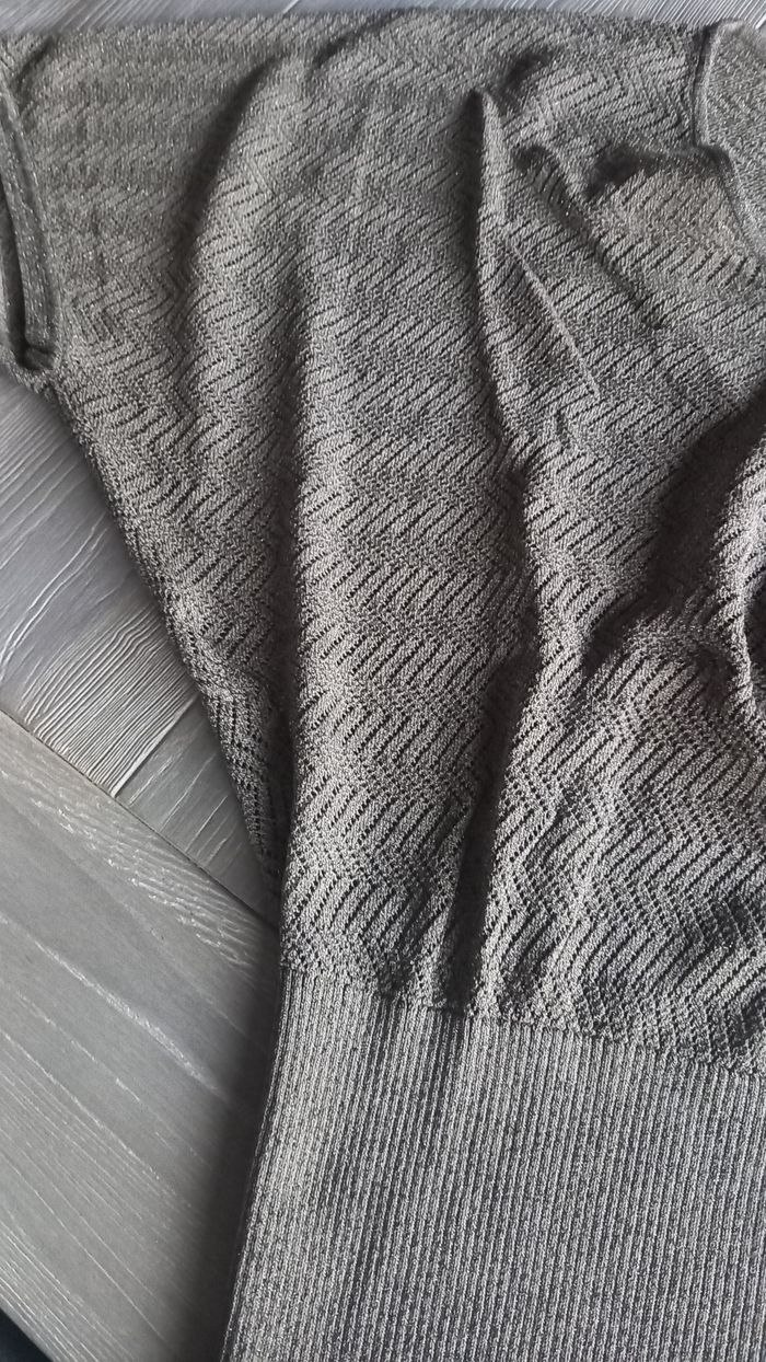 Pull à manches courtes. Zippé - photo numéro 4