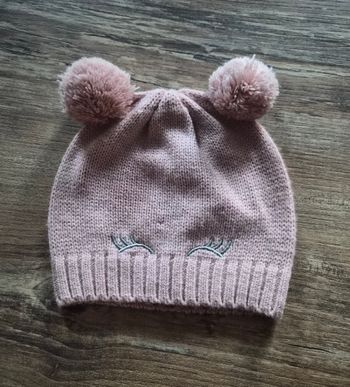 Bonnet pompons