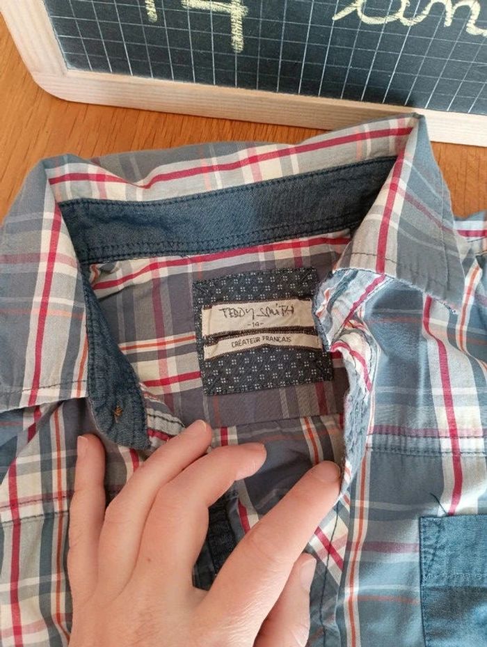 Chemise Teddy Smith taille 14 ans en très bon état