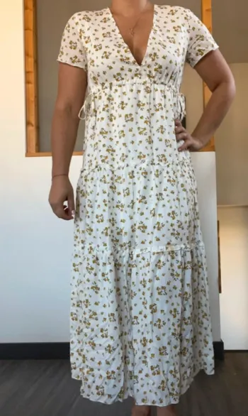Robe longue été blanche et jaune fleurs sexy