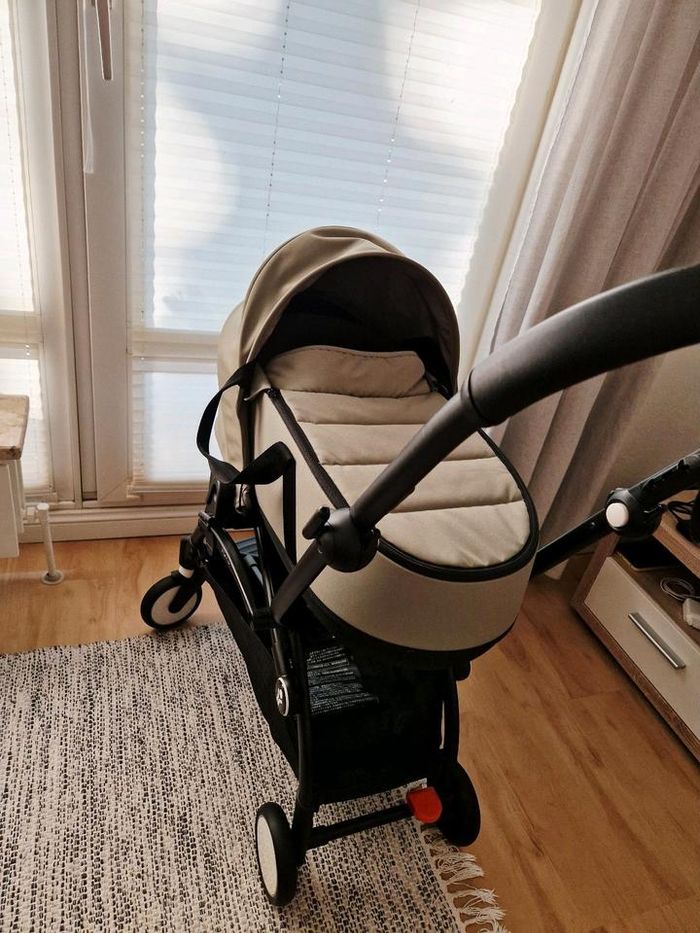 ‎Poussette de voyage Stokke Yo-Yo 3 Taupe neuve et emballée Nacelle, Accessoires et Maxi Cosy - photo numéro 9