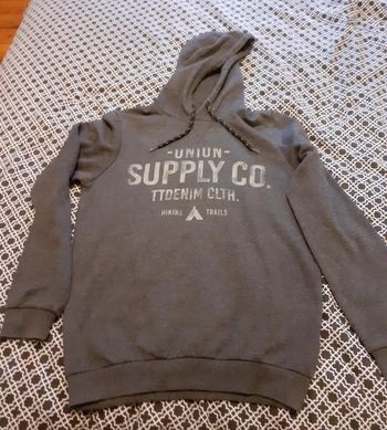 Sweat avec capuche
