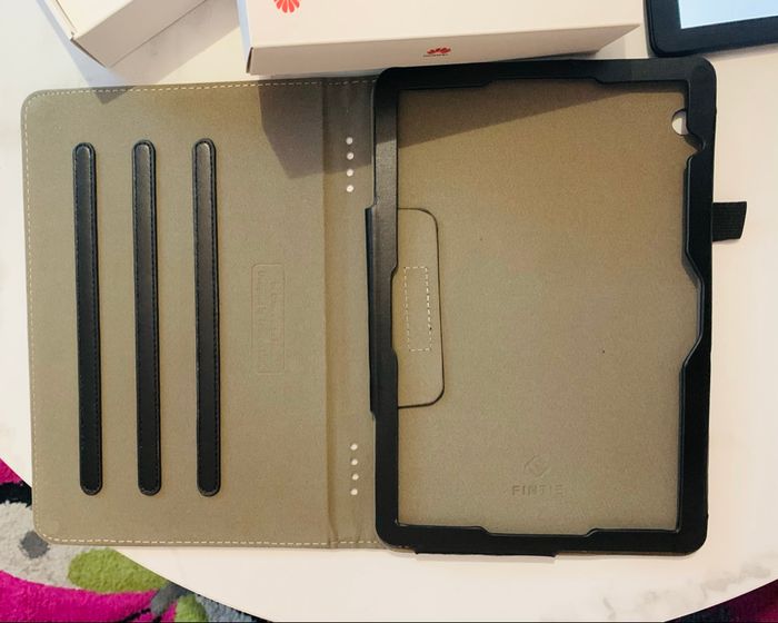 Huawei Mediapad T5 - photo numéro 2