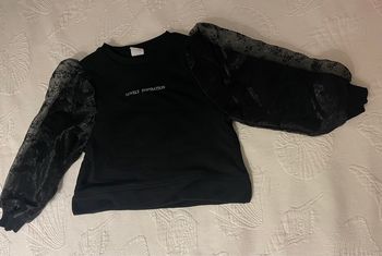 Sweat fille 8 ans très bon état