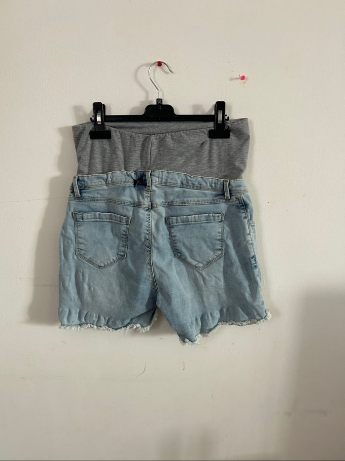 Short grossesse - photo numéro 2