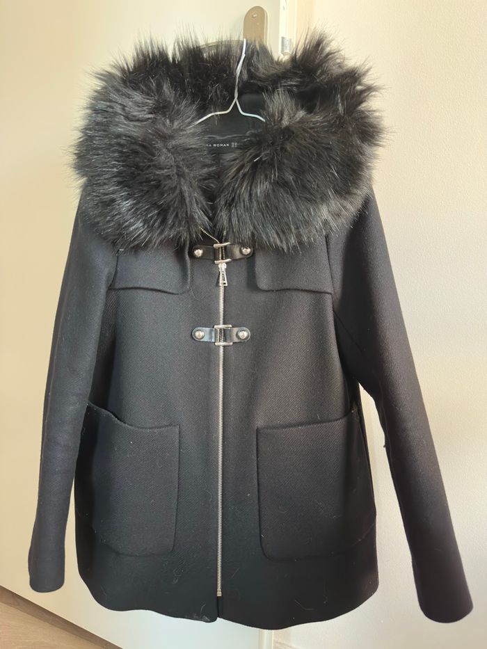 Zara manteau noir à capuche fausse fourrure taille XS