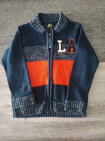 Gilet bleu et orange 