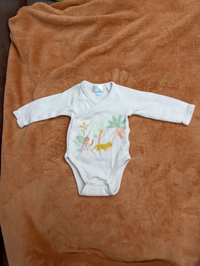 Lot vêtements 1 mois - photo numéro 9