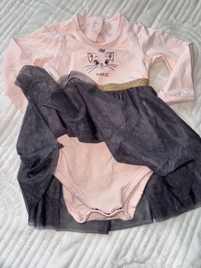 Très jolie robe Disney marie 6 mois - photo numéro 4