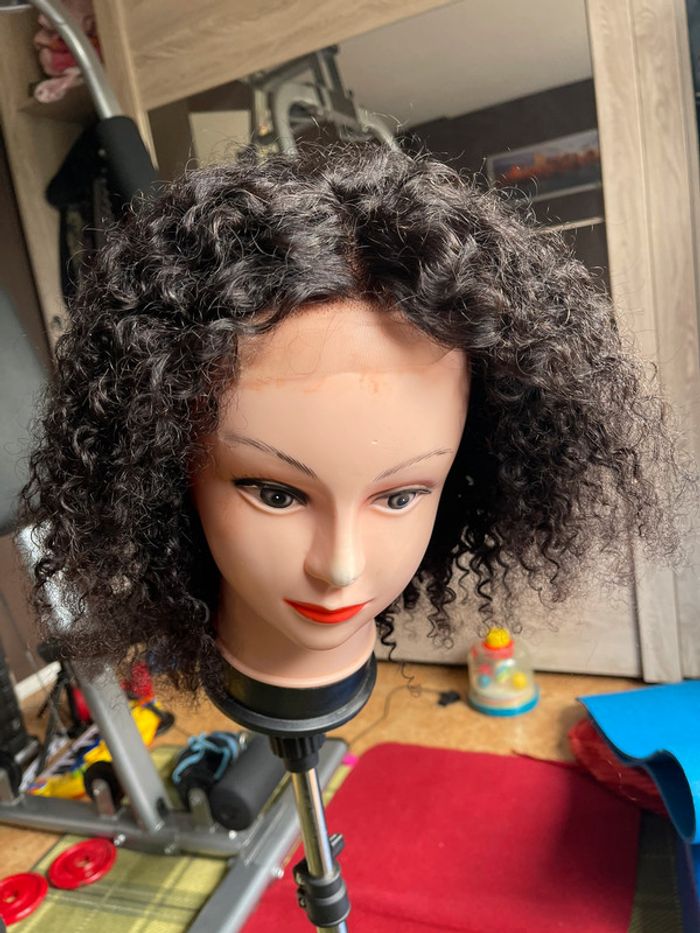 Très jolie perruque 100% cheveux humain - photo numéro 2