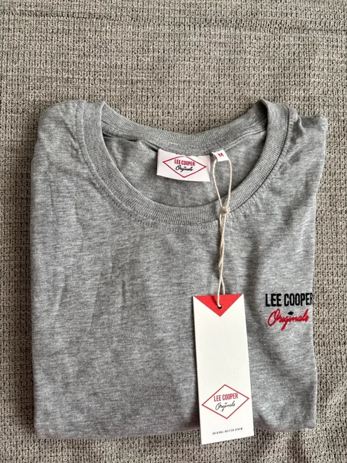 Tee-shirts