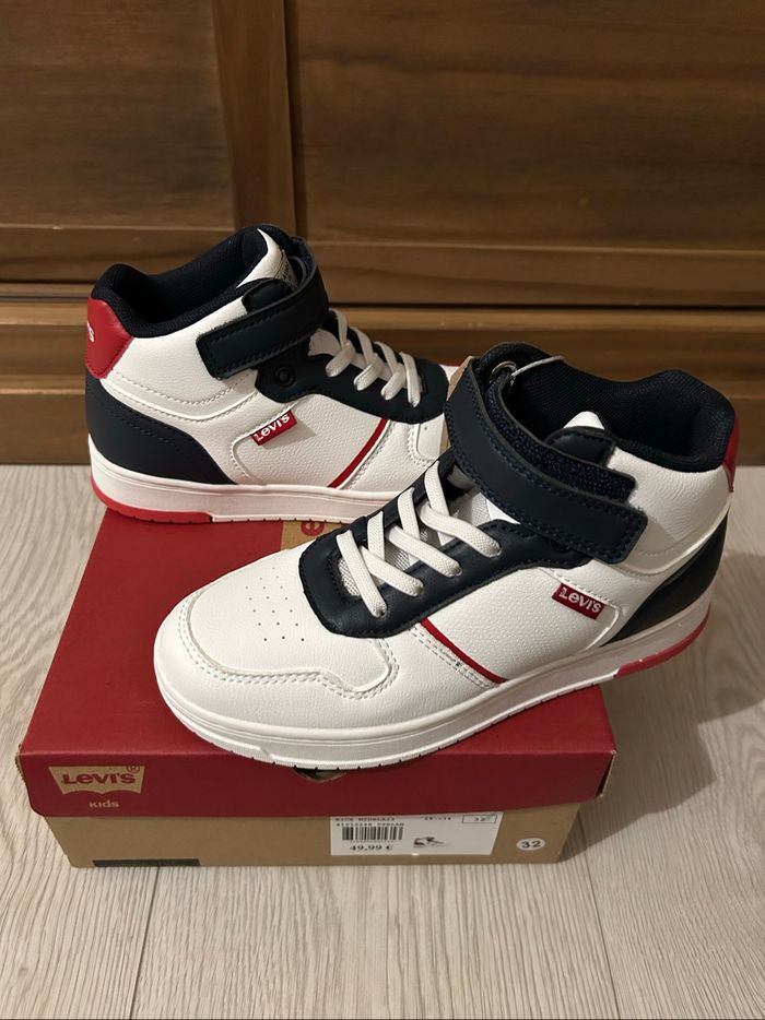 Baskets montantes Levis neuves 32