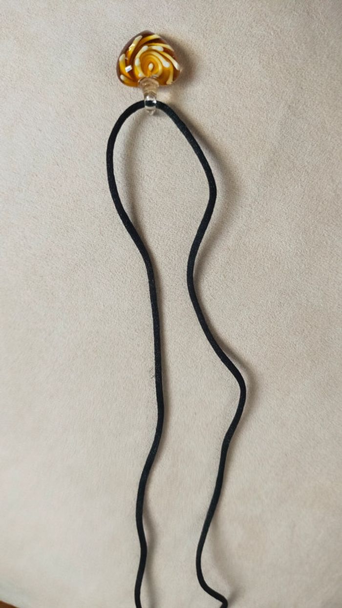 Pendentif fantaisie – Cœur orangé effet ambre avec matière blanche, résine stylée - photo numéro 5