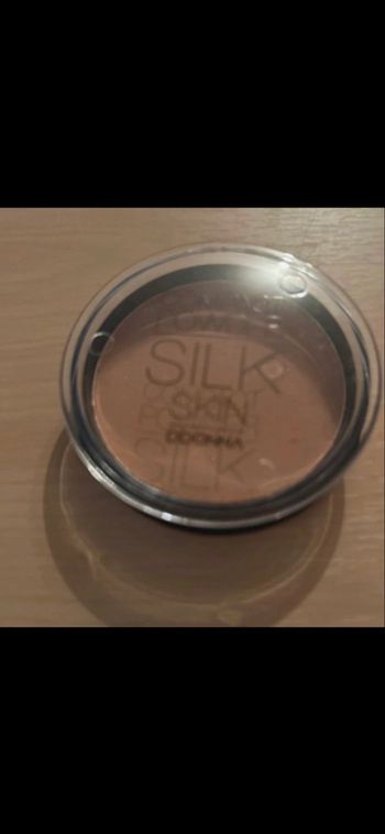 1 poudre compact d’donna teinte 4 