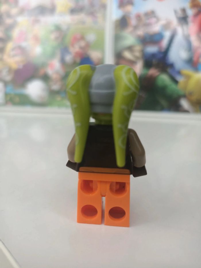 Personnage LEGO starwars Hera Syndulla avec Gris Casque Minifigurine - photo numéro 3