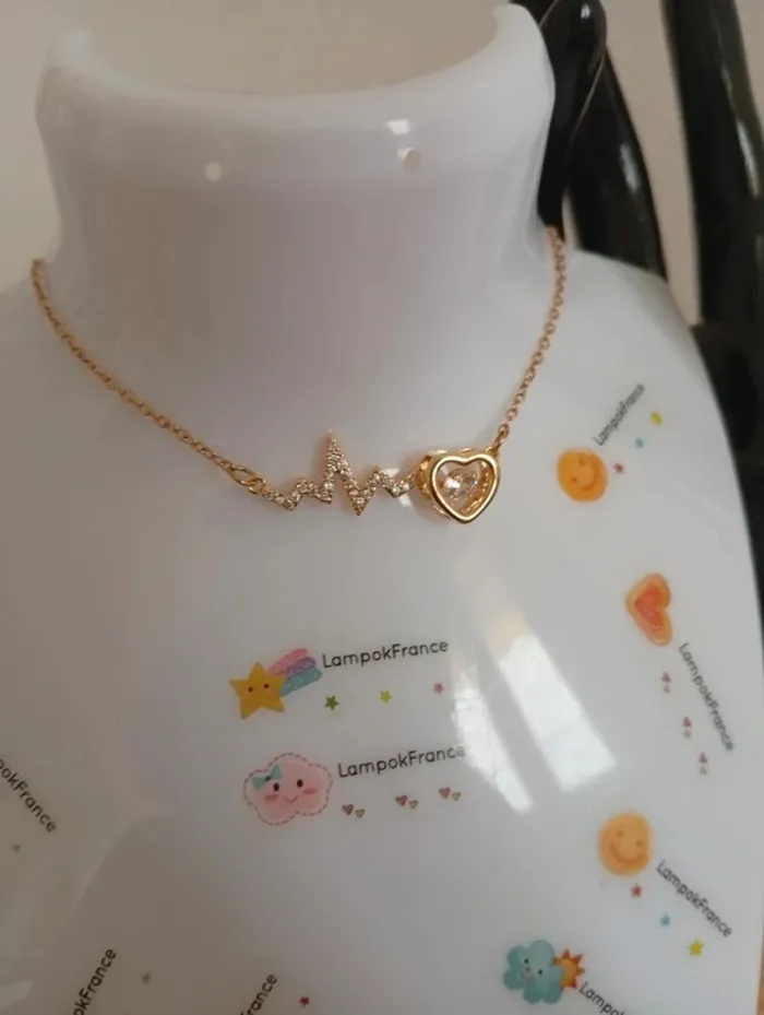 Solde 💝 Collier chaine dorée coeur et signe de fréquence cardiaque - photo numéro 3