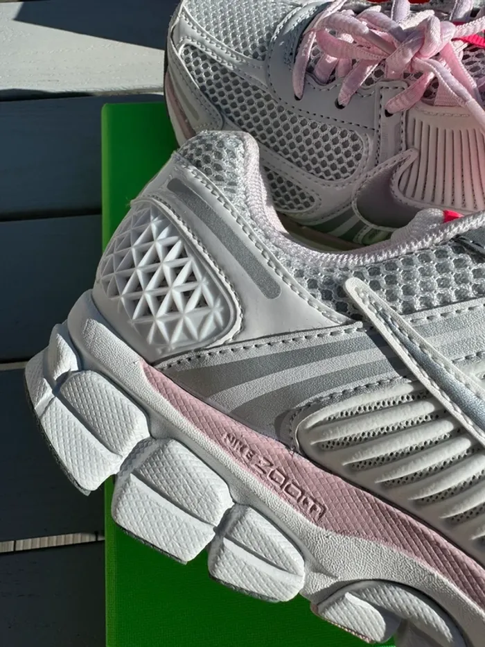 Nike Vomero 5 520 Pack White and Pink Foam 💕 - photo numéro 2