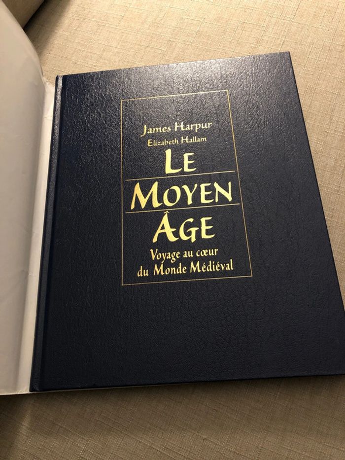 Le Moyen Âge, voyage au cœur du monde médiéval - photo numéro 5