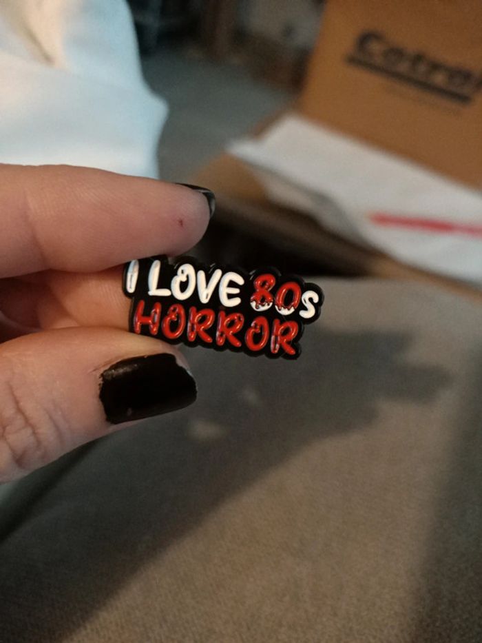 Pins neuf I love horreur - photo numéro 2