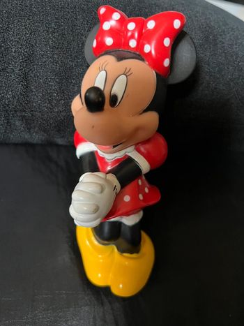 Minnie figurine