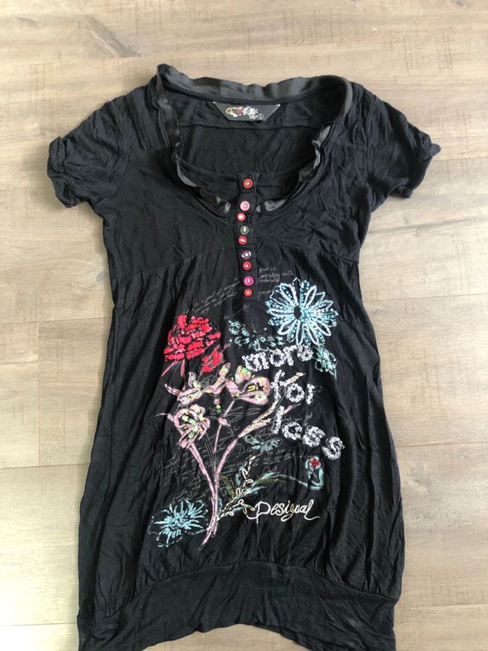 Mini robe Desigual taille S noire avec sequins