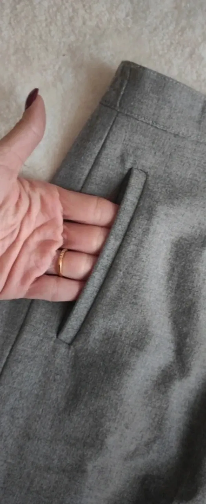 Pantalon à pince ajusté, habillé gris Un Jour Ailleurs UJA 42 en laine - photo numéro 7