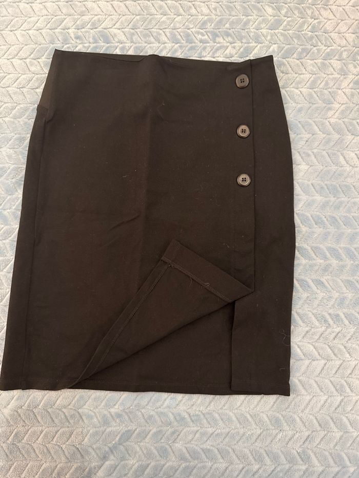 Jupe droite noire - photo numéro 2