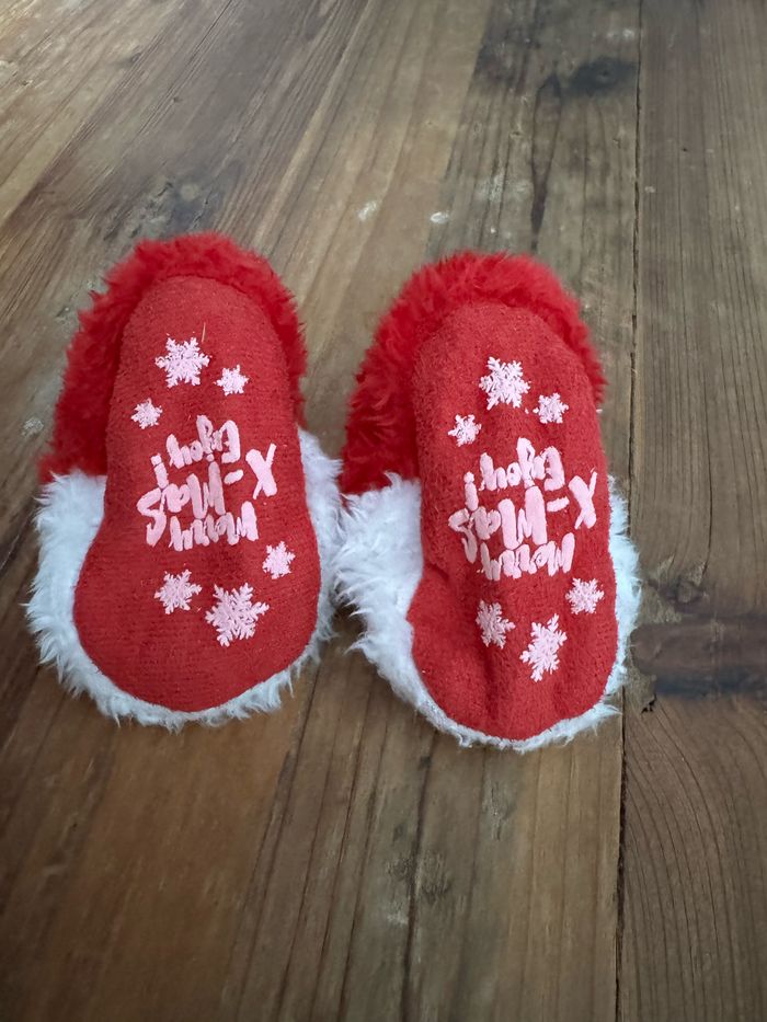 Lot chaussettes et chausson - photo numéro 3