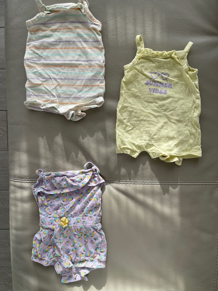 Lot 3 mois filles - photo numéro 3